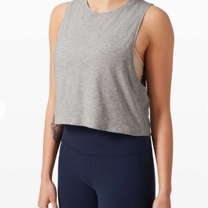 Lululemon Cut Back Crop Gray NWOT never worn size 8 10